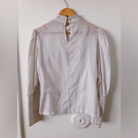 Vintage 60s Cotton and Lace Prairie Blouse / Victorian Revival Blouse Gunne Sax - Picture 6 of 7
